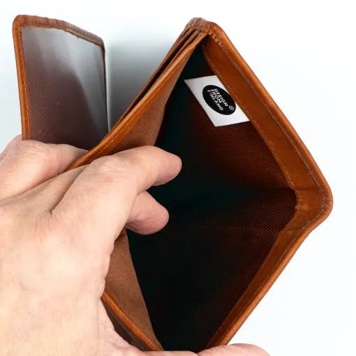 Nahkalompakko Aaria A. Eriksson ruskea