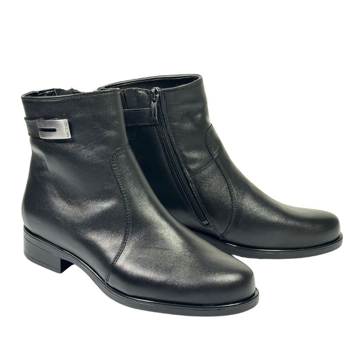 Aaltonen tilavalestiset nilkkurit musta