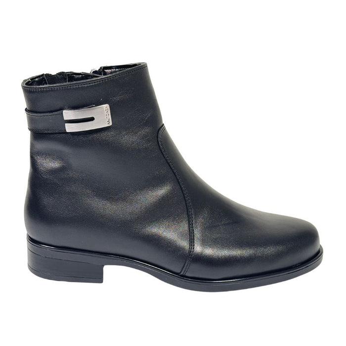 Aaltonen tilavalestiset nilkkurit musta