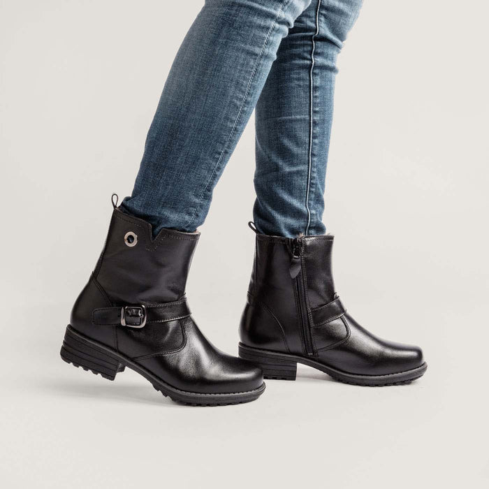 Piqant Naisten talvinilkkurit musta