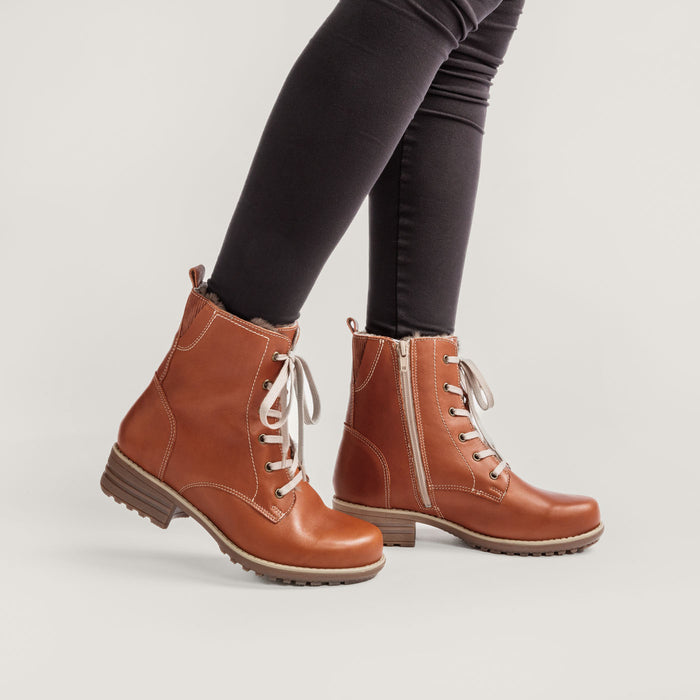 Piqant naisten nilkkurit lampaanturkisvuorilla