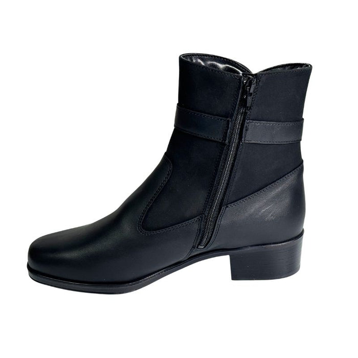 Topman Avec naisten laajalestiset nilkkuri -musta